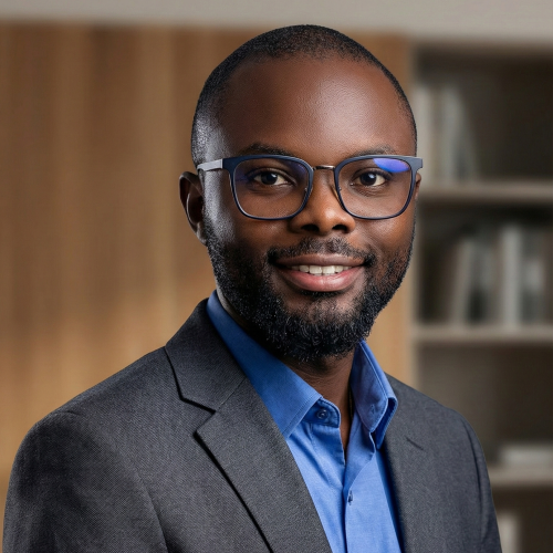 Profile photo of agent Djili Fall